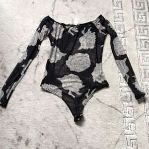 3/$20 - Floral bodysuit NWOT
